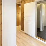 5 Person In Rauland-by Traum